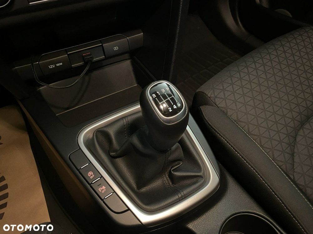 Kia Ceed - 25