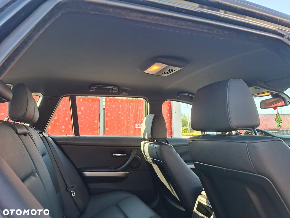 BMW Seria 3 - 25