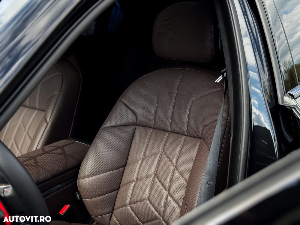 BMW M7 M760e xDrive - 19