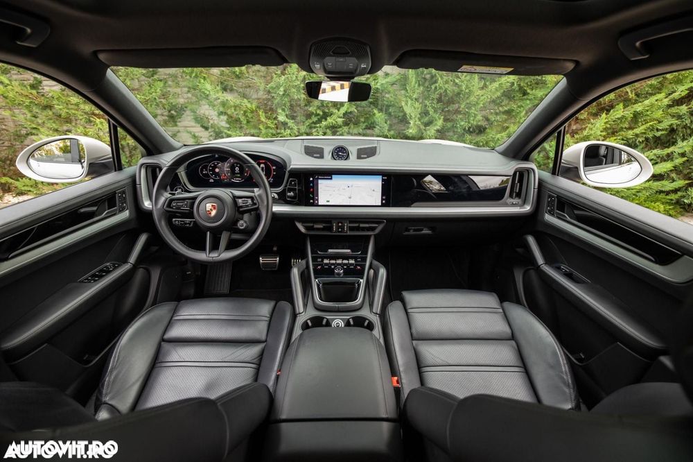 Porsche Cayenne Coupe - 16