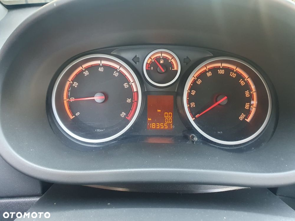 Opel Corsa - 12
