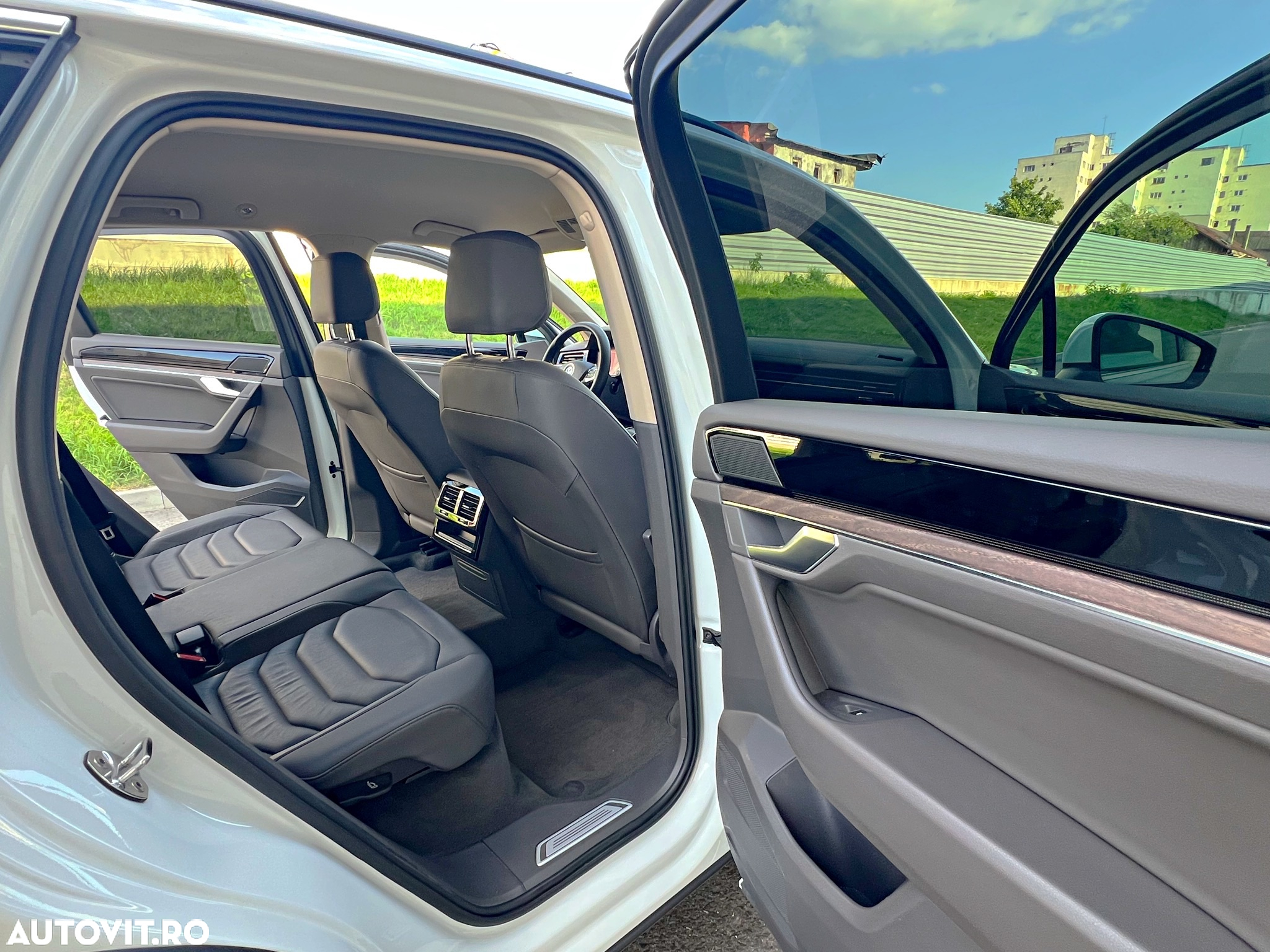 Volkswagen Touareg 3.0 V6 TDI SCR 4Motion Automatik Elegance - 6