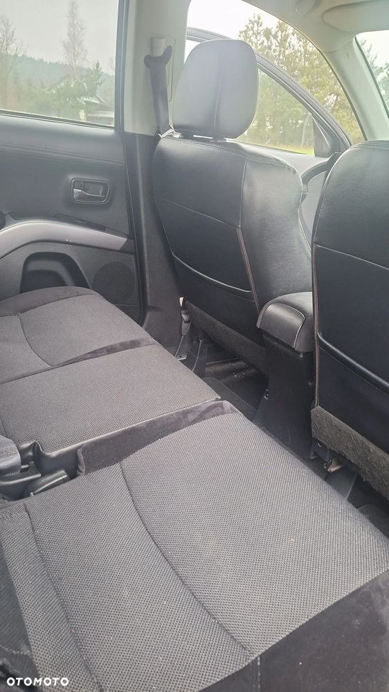 Mitsubishi Outlander 2.0 Intense + 2WD CVT - 12