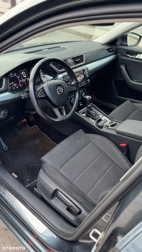 Skoda Superb 2.0 TSI Ambition DSG - 10