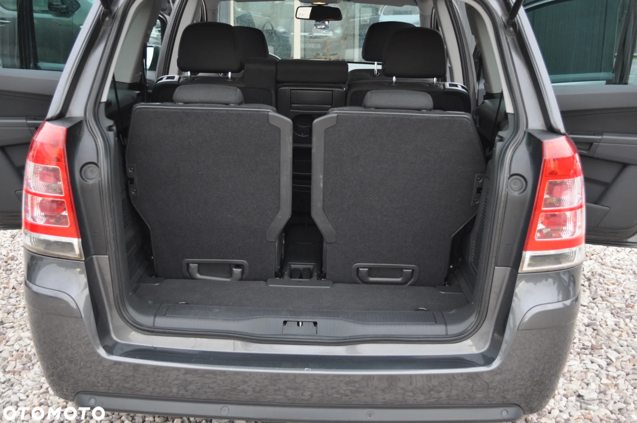 Opel Zafira 1.8 Cosmo - 34