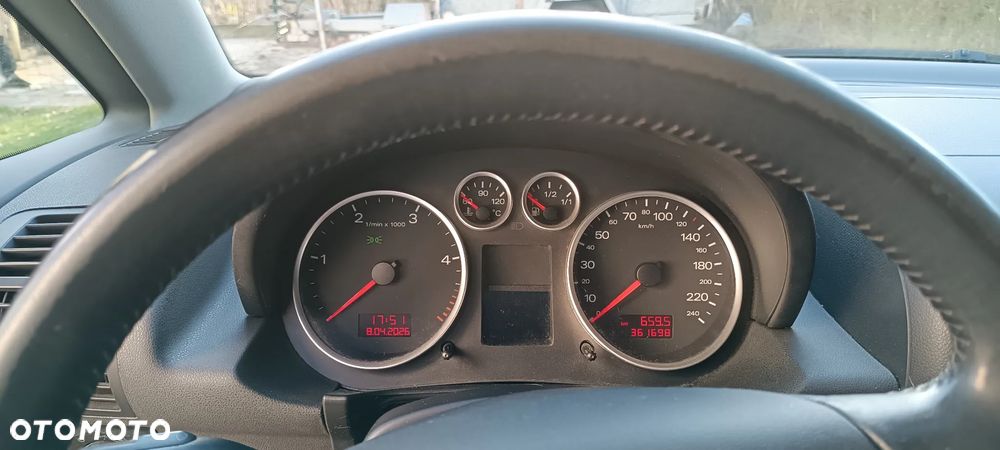 Audi A2 - 8