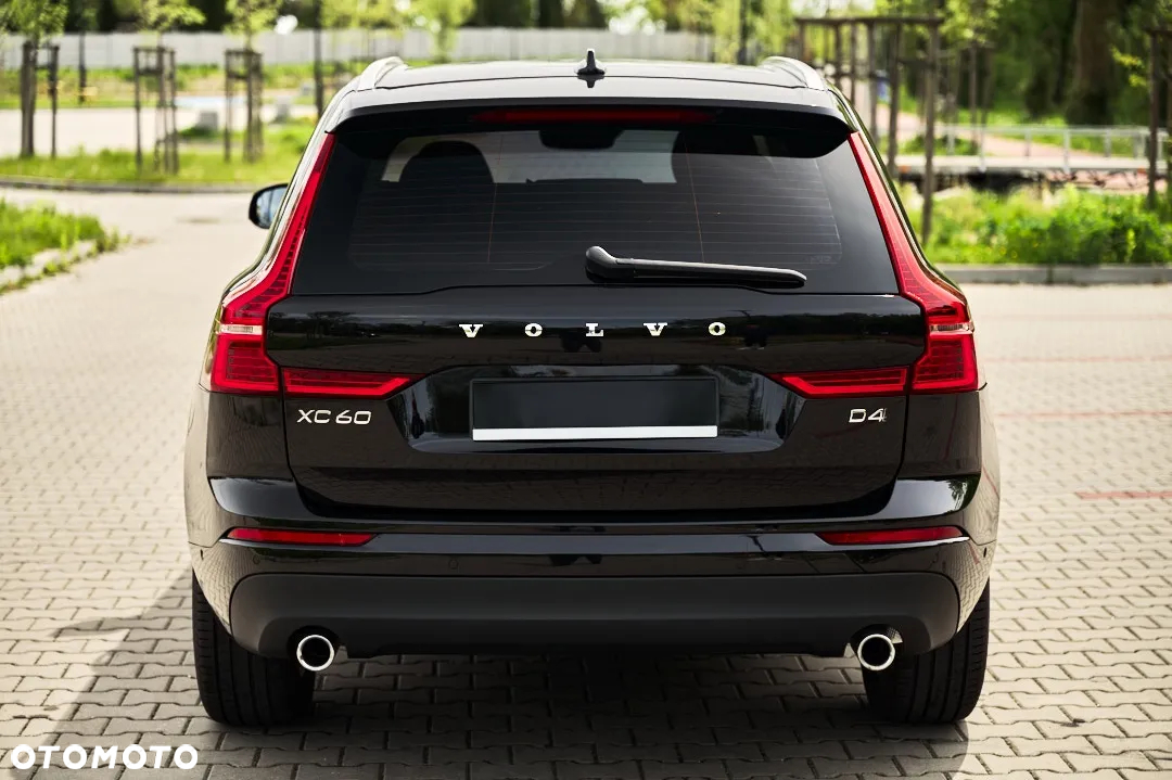 Volvo XC 60 D4 Momentum Pro - 17