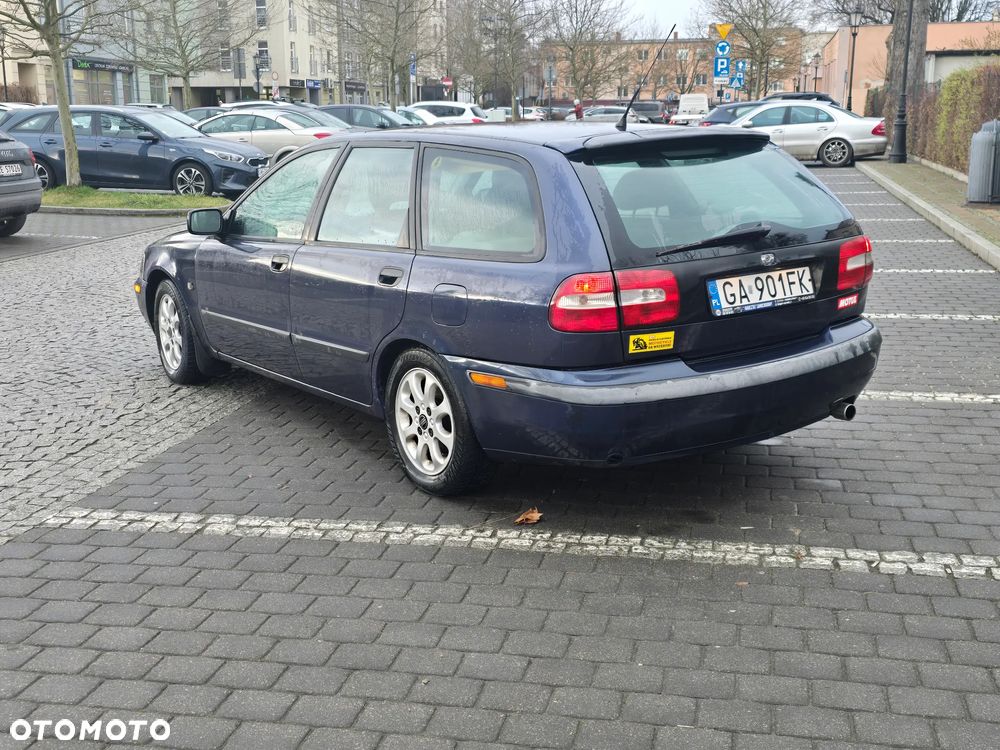 Volvo V40 2.0 Sport - 3