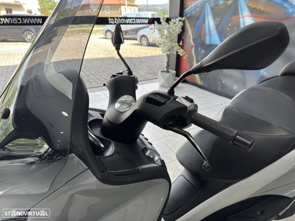 Piaggio MP3 400 HPE - 18