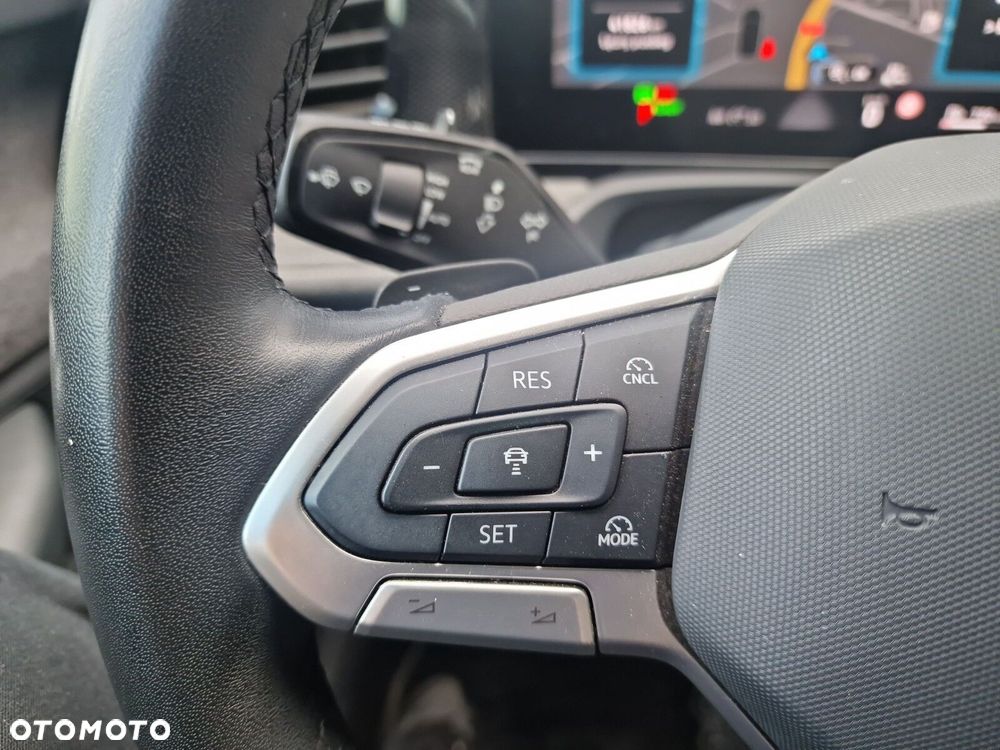 Volkswagen Passat - 24