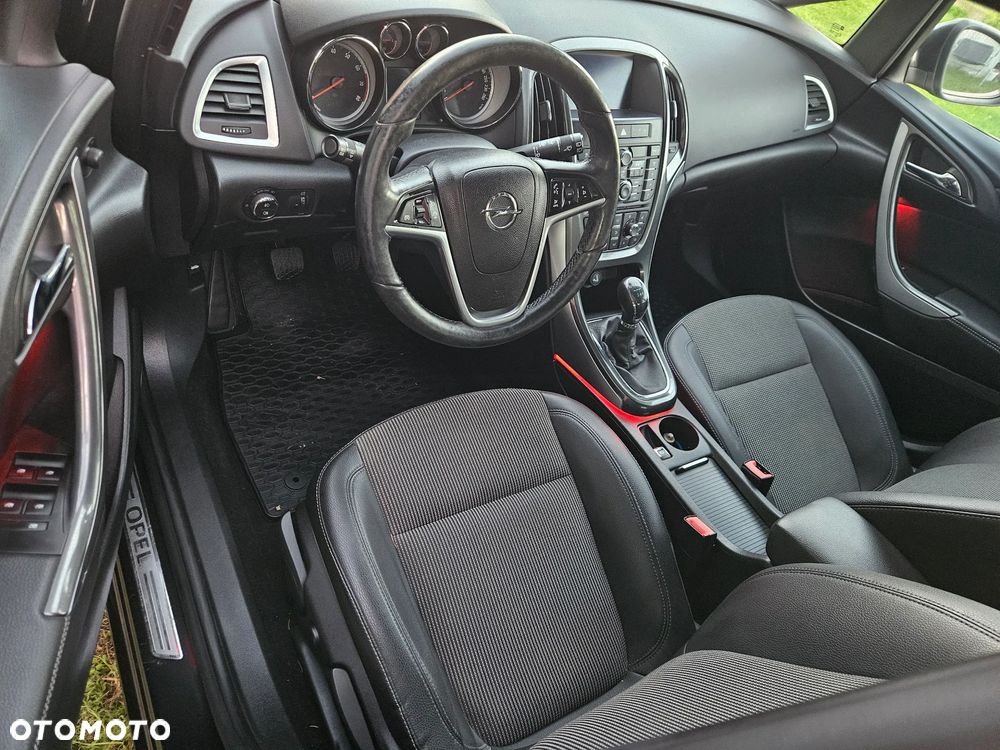 Opel Astra 1.4 T Cosmo - 7