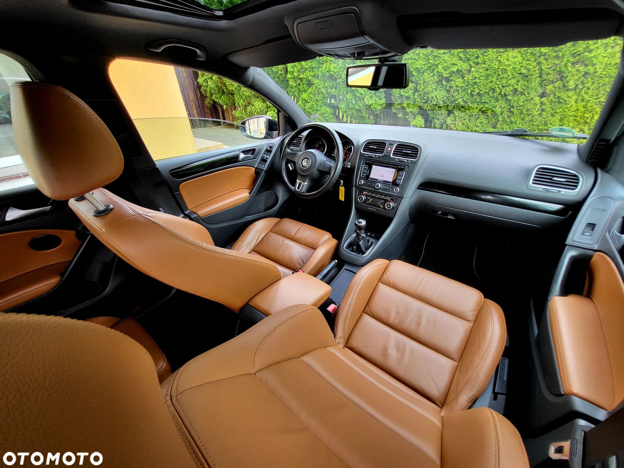 Volkswagen Golf VI 1.6 Highline - 1