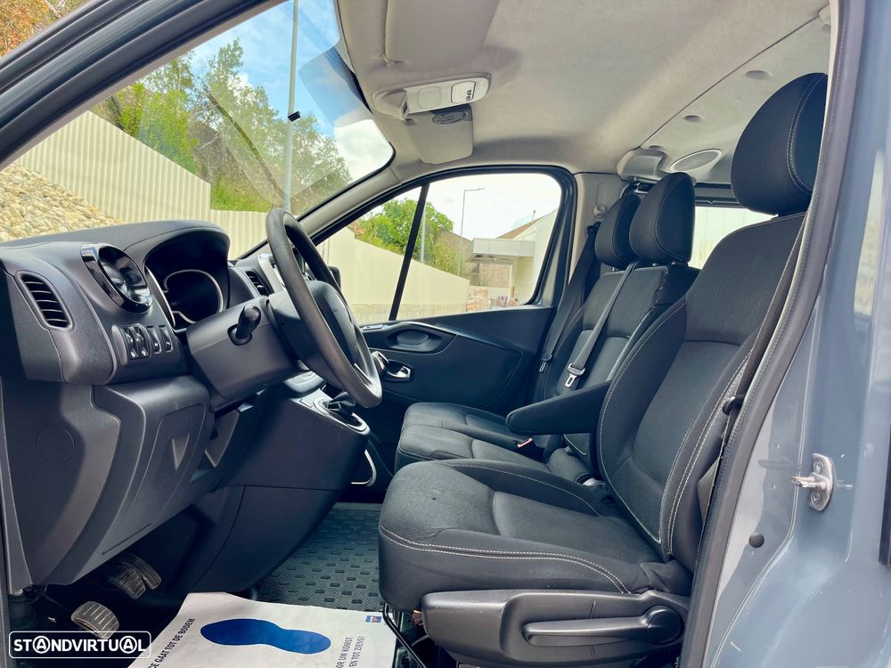 Renault Trafic 1.6 DCI Cabine dupla 6 lugares versão longa - 8
