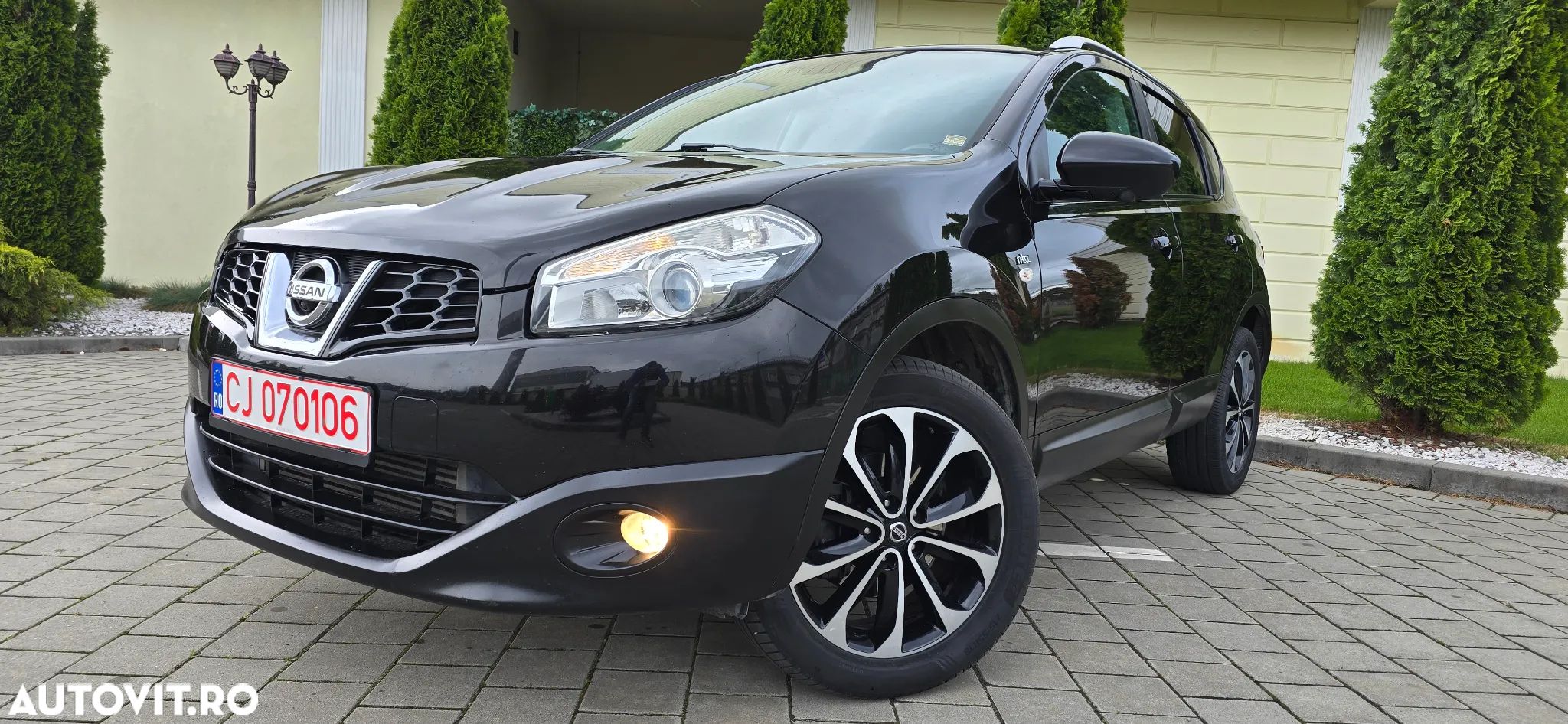 Nissan Qashqai 1.6 DCI 4 x 4 DPF tekna - 1