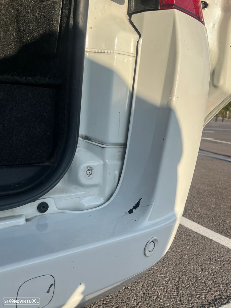 Fiat Qubo 1.4 8V Lounge - 35