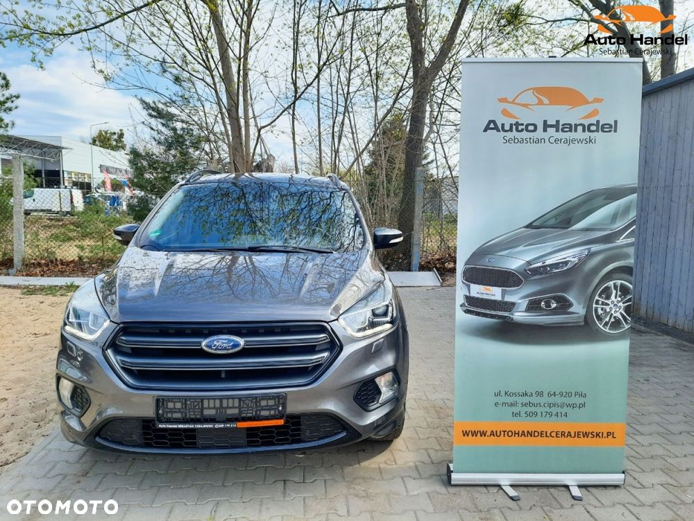 Ford Kuga 1.5 EcoBoost 2x4 ST-Line - 4