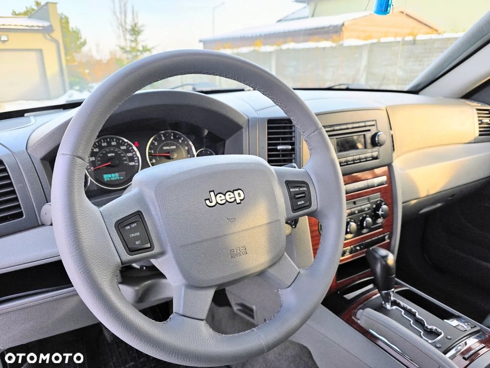 Jeep Grand Cherokee 5.7 V8 Limited - 24