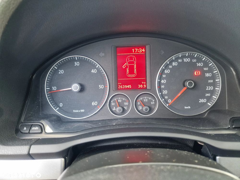 Volkswagen Golf 1.9 TDI DPF Tour - 6