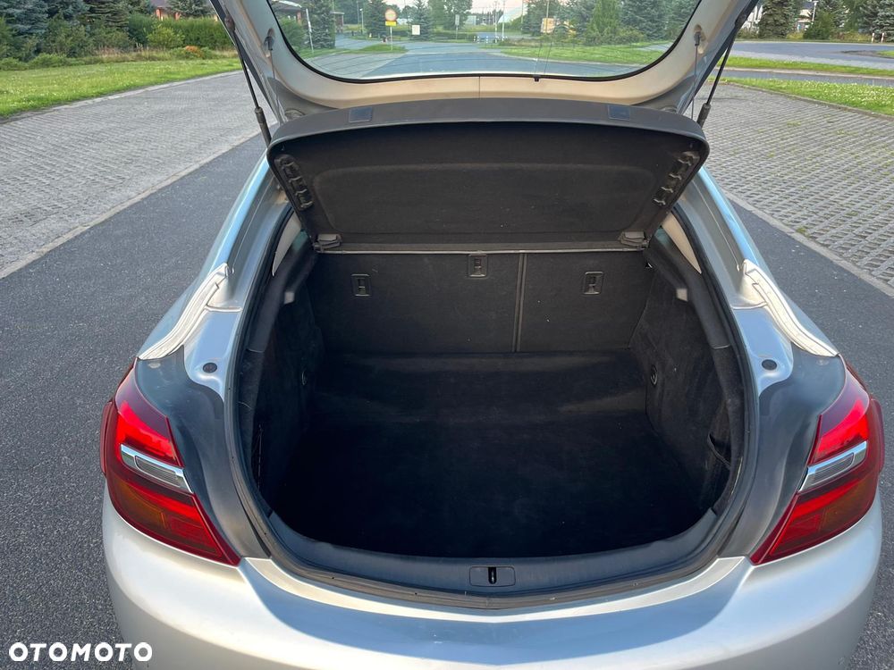 Opel Insignia - 21