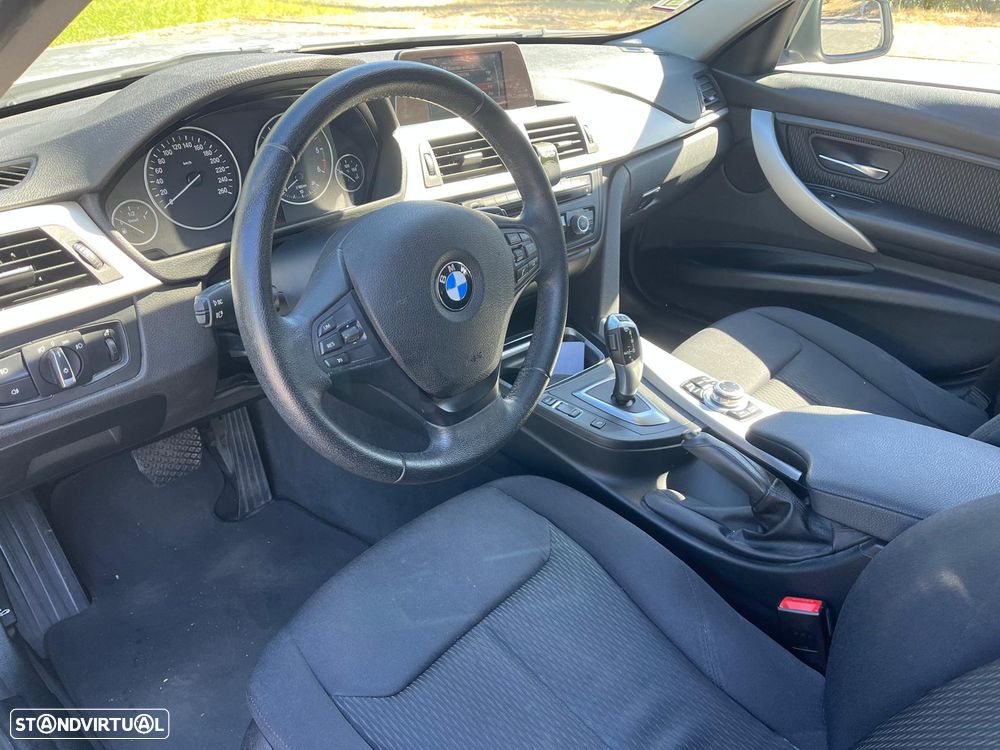 BMW 318 d Auto - 8