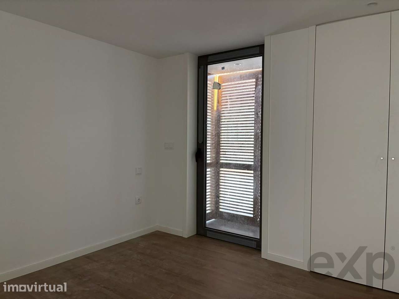 Apartamento T2+1 com mezzanine, varandas e garagem na Boavista – Porto - Grande imagem: 5/16