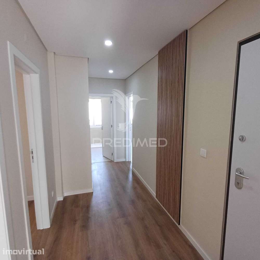 Apartamento T3 Renovado com Varanda - Queluz - Grande imagem: 3/24