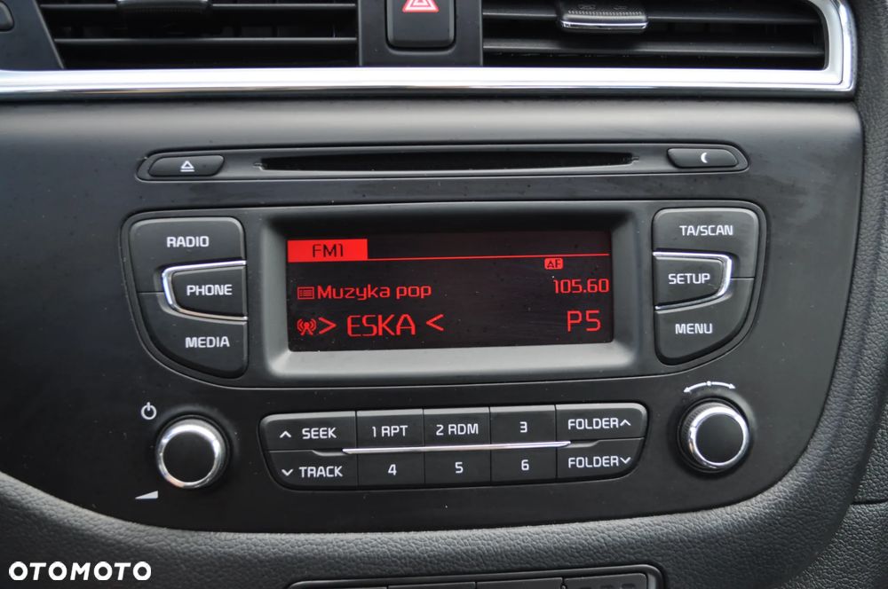 Kia Ceed - 27