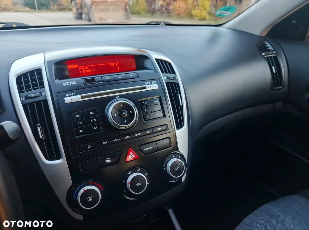 Kia Ceed 1.4 CVVT EX - 23