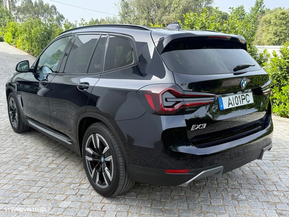 BMW iX3 Impressive - 10