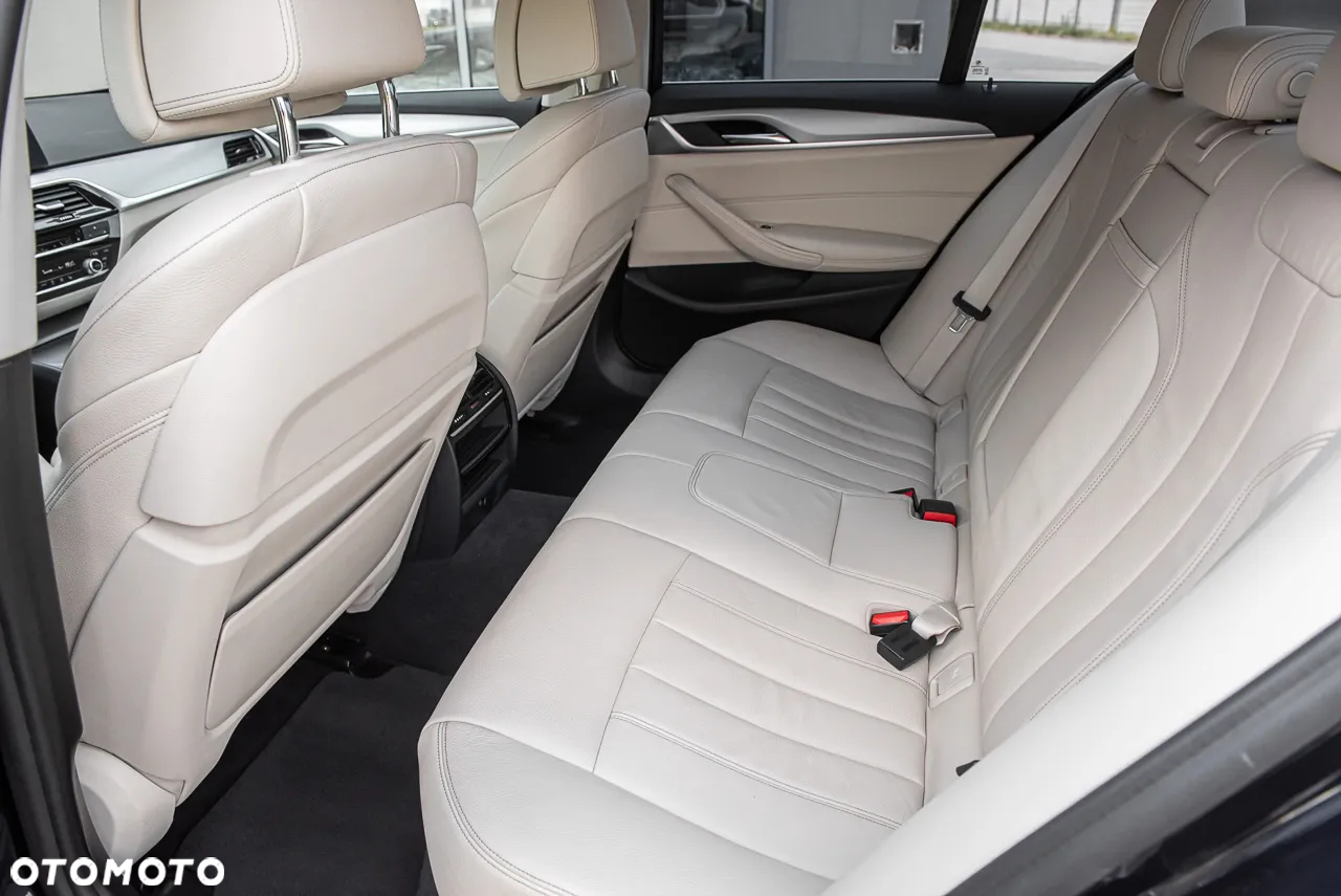 BMW Seria 5 520d xDrive Luxury Line - 33