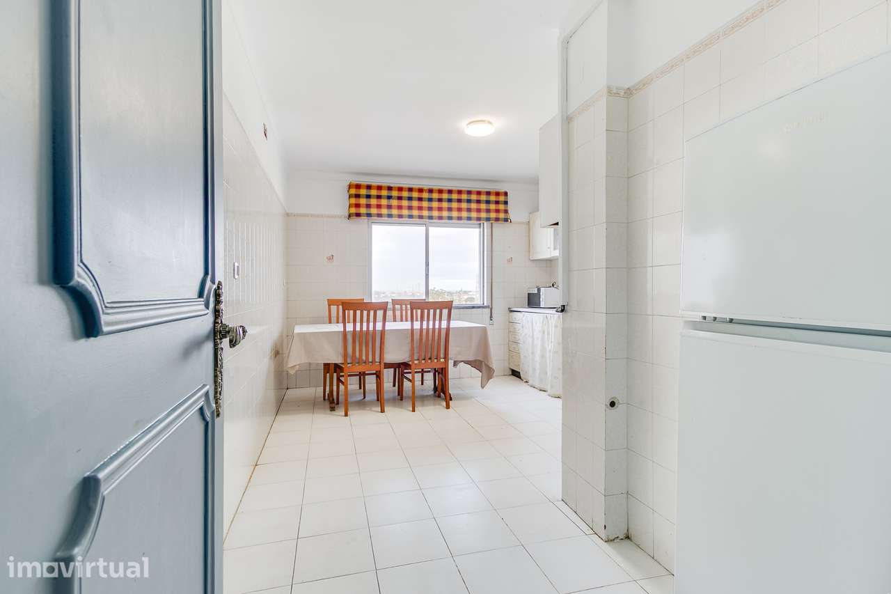 APARTAMENTO T2 | VISTA DESAFOGADA | ELEVADOR | SETÚBAL - SÃO SEBASTIÃO - Grande imagem: 4/28