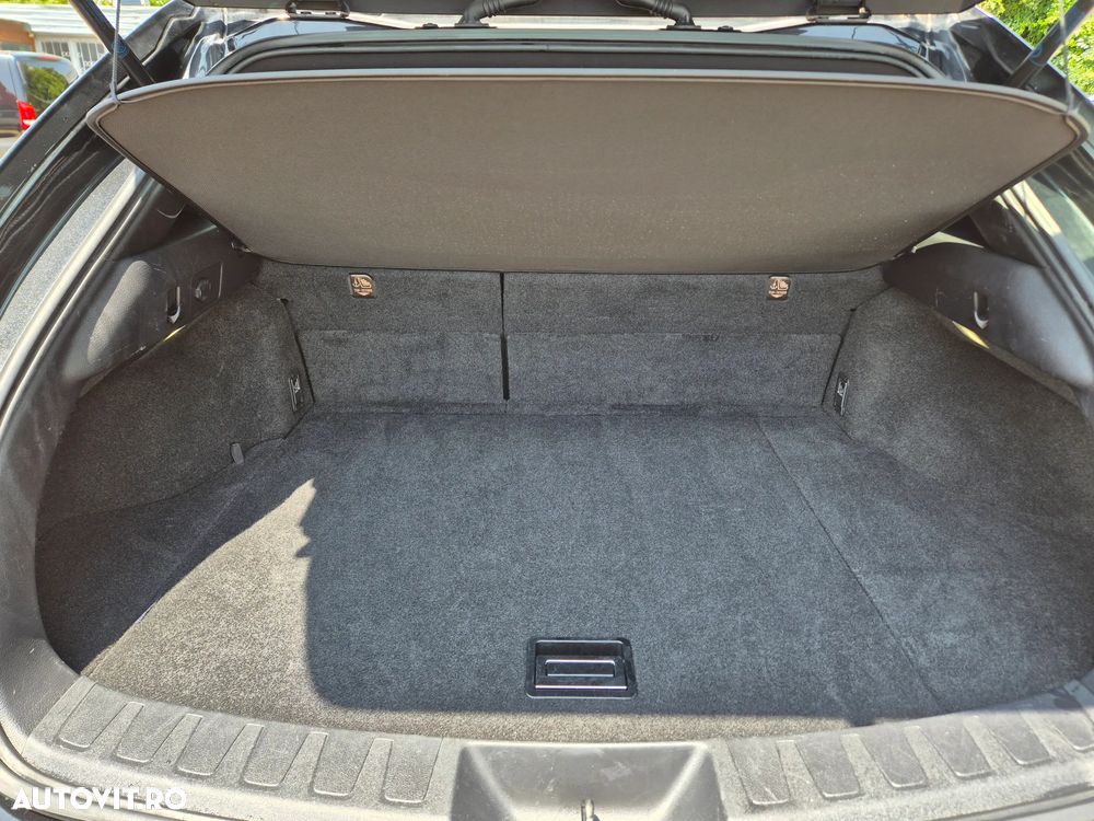 Lexus UX ver-250h-2-0l-hev-20h---178-hp-4x2-cvt-business - 17