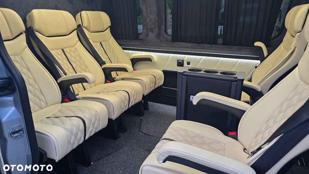 Mercedes-Benz Sprinter - 16