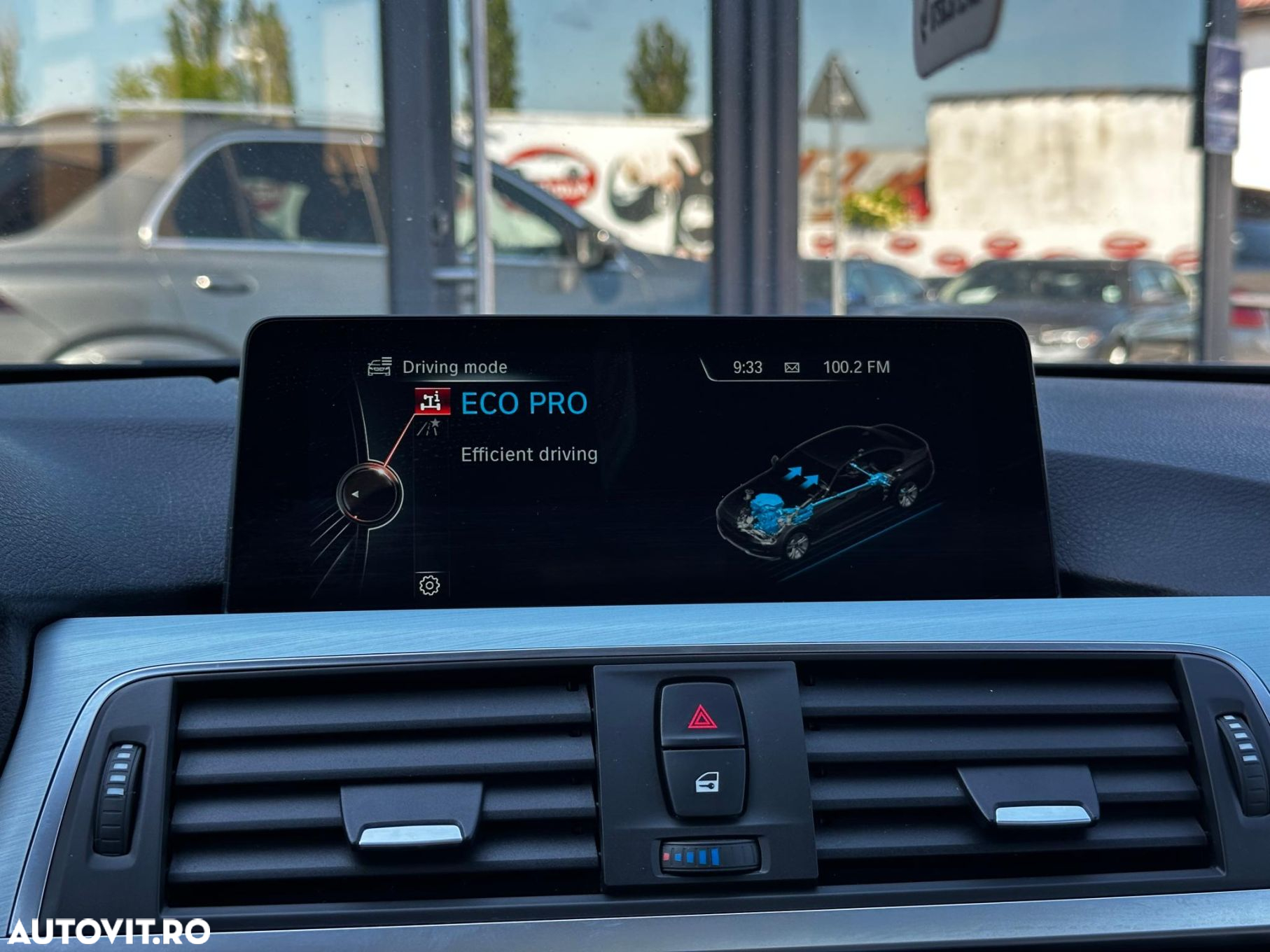BMW Seria 3 320i Aut. Sport Line - 19