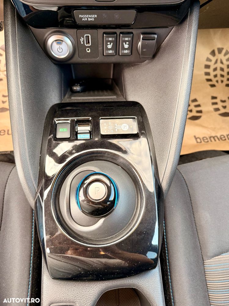 Nissan LEAF 40 kWh N-Connecta - 16