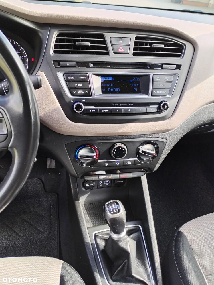 Hyundai i20 1.2 Elegant - 11