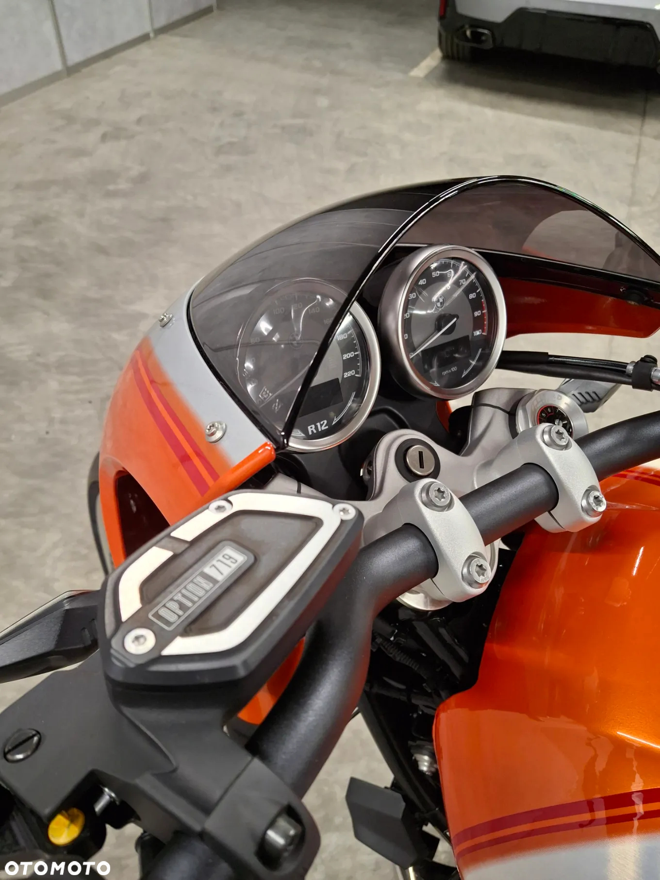BMW R - 19