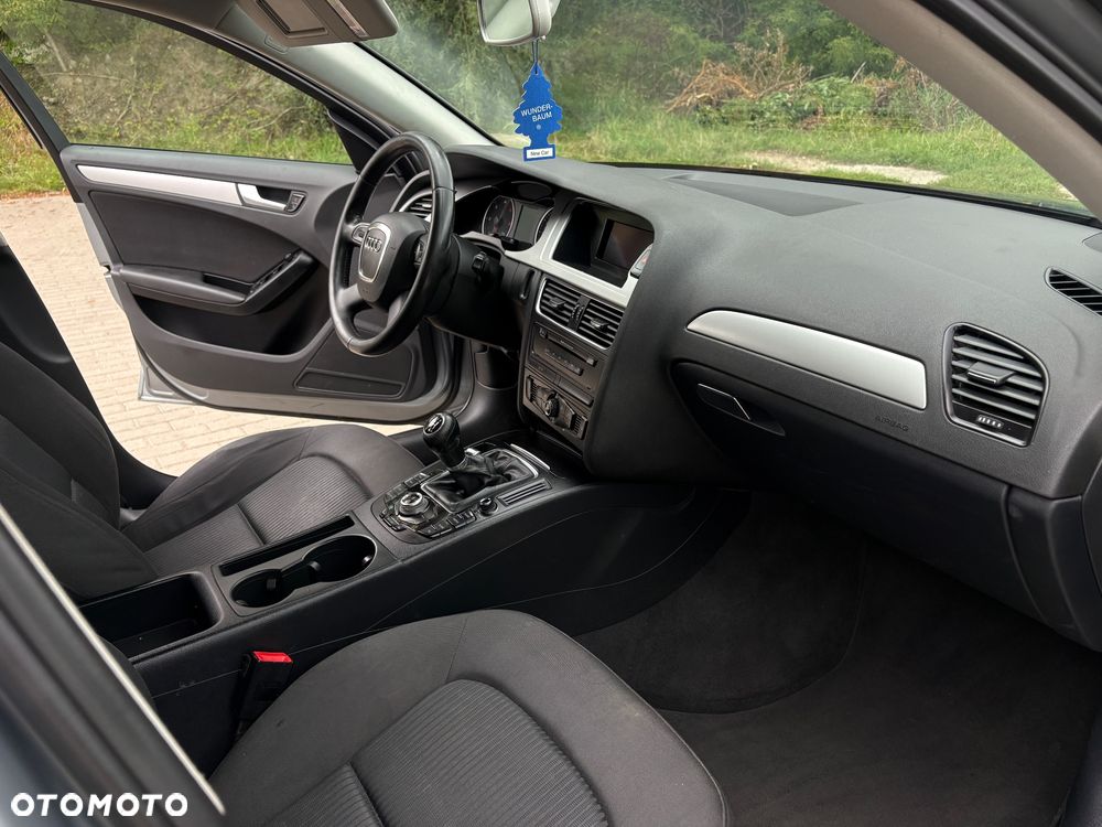 Audi A4 Avant 2.0 TDI - 15