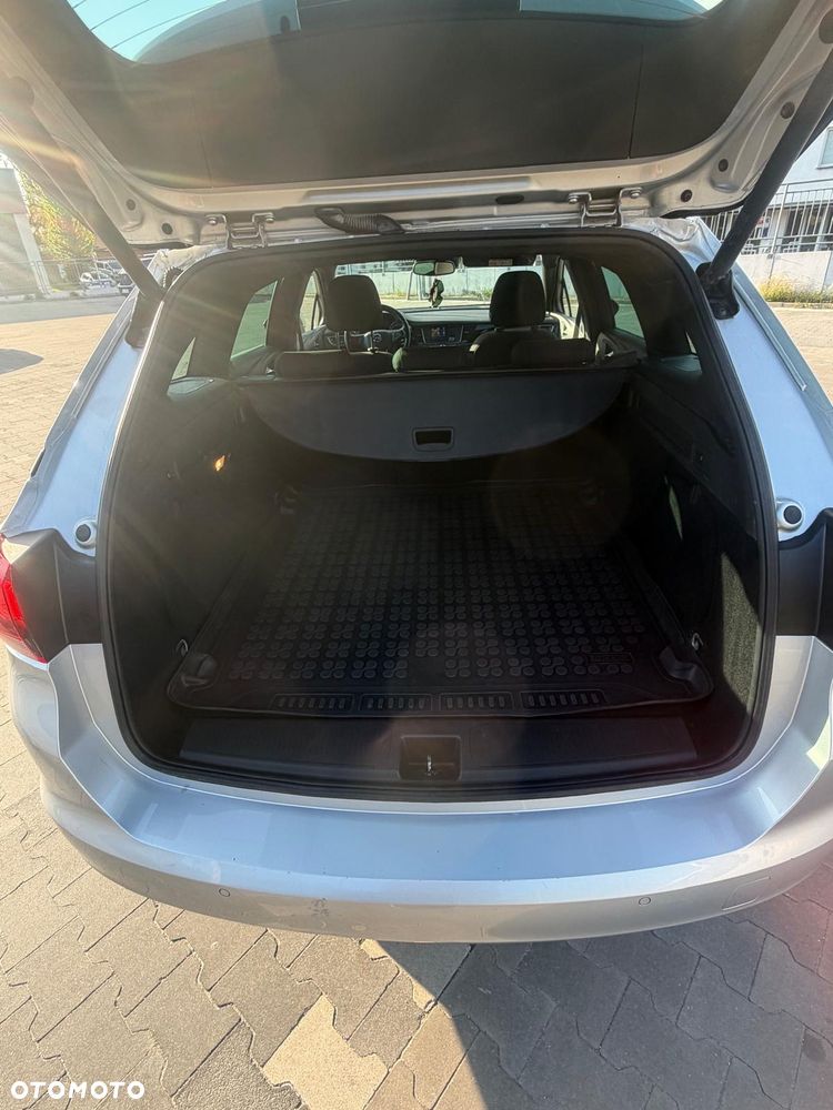 Opel Astra 1.4 T Dynamic - 24