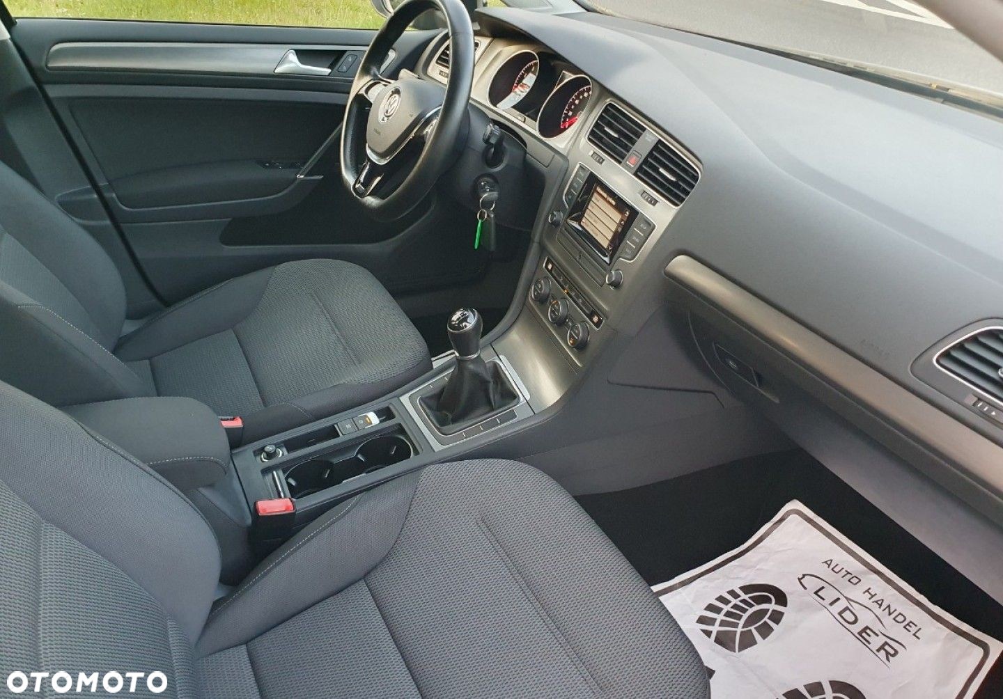 Volkswagen Golf - 9