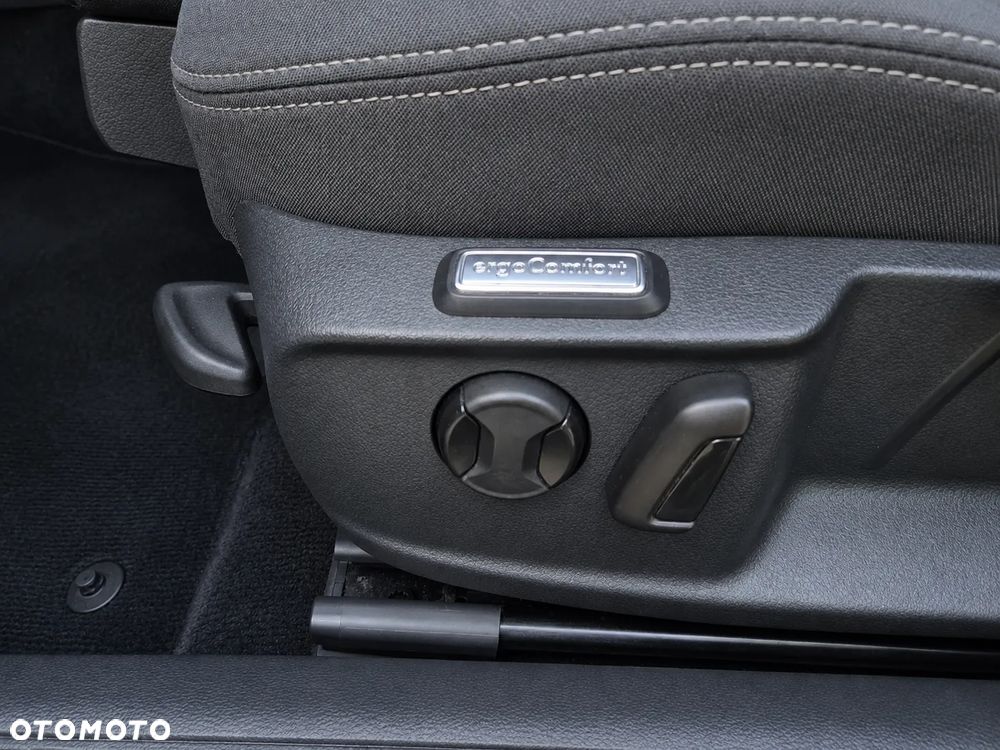 Volkswagen Passat 2.0 TDI BMT Comfortline - 24