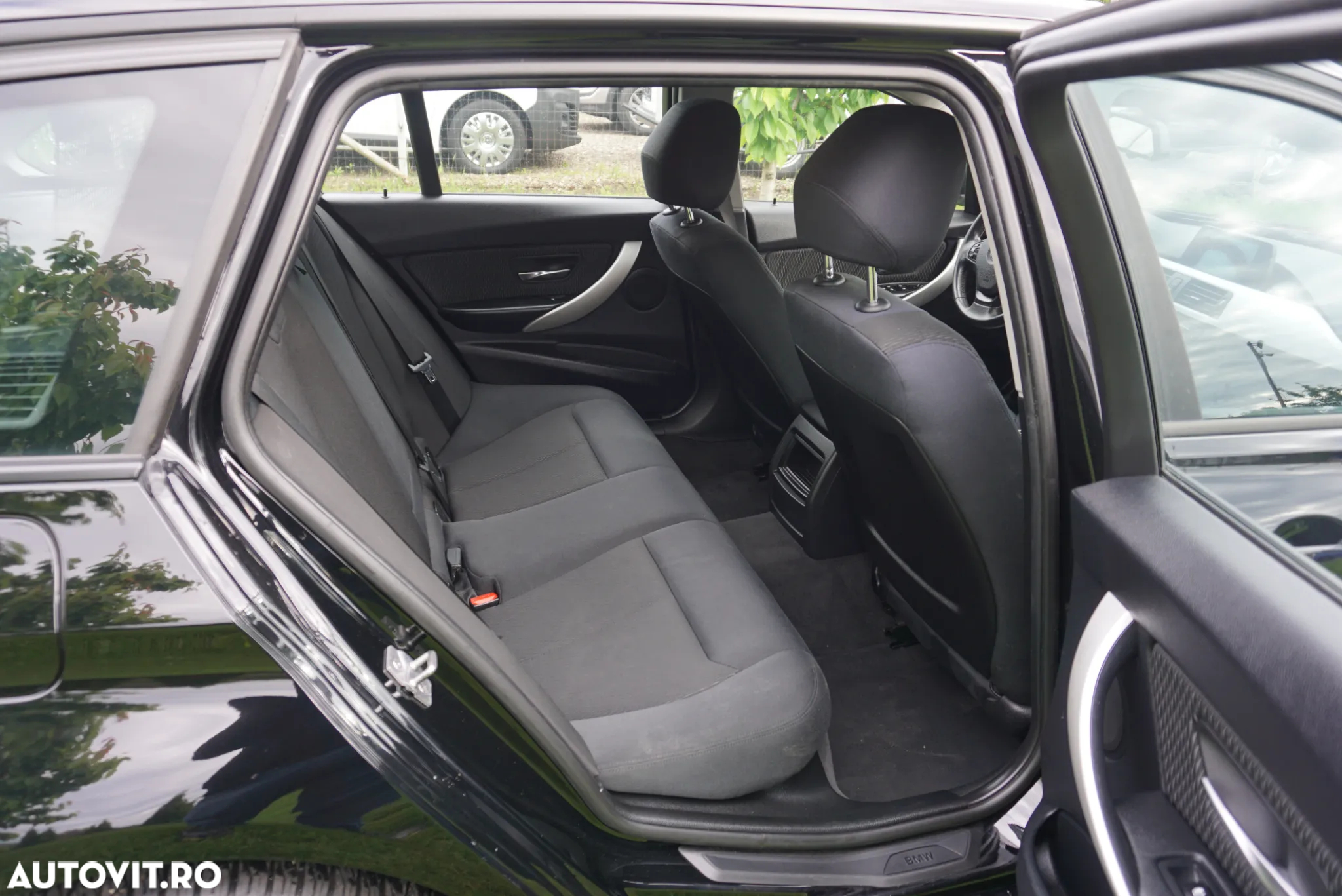 BMW Seria 3 320d Touring xDrive Aut. - 12
