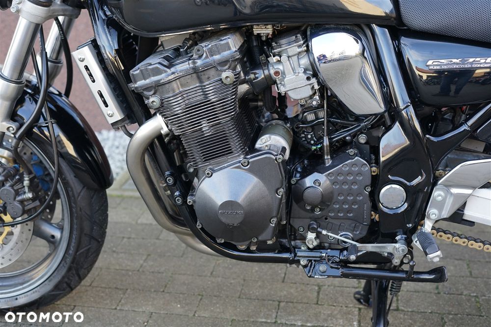 Suzuki GSX - 30