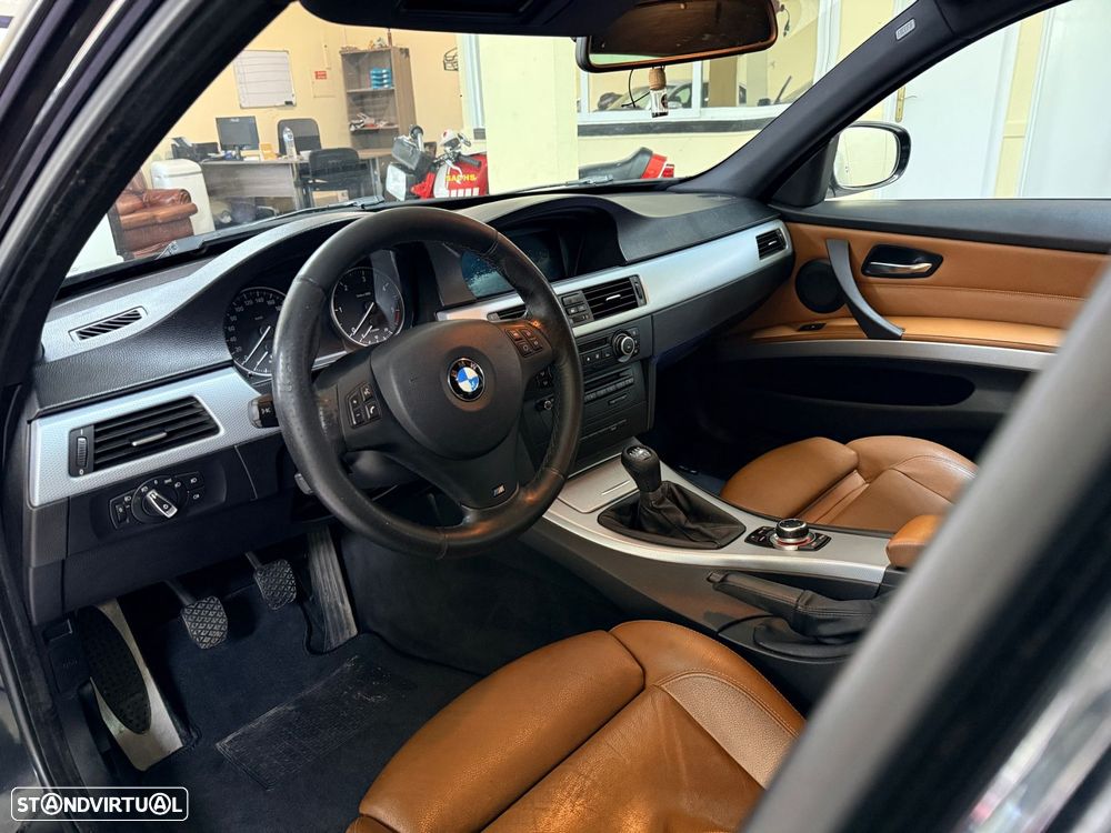 BMW 320 d Pack M - 3