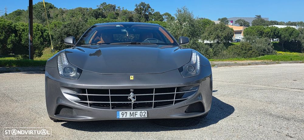 Ferrari FF 6.3 V12 - 2