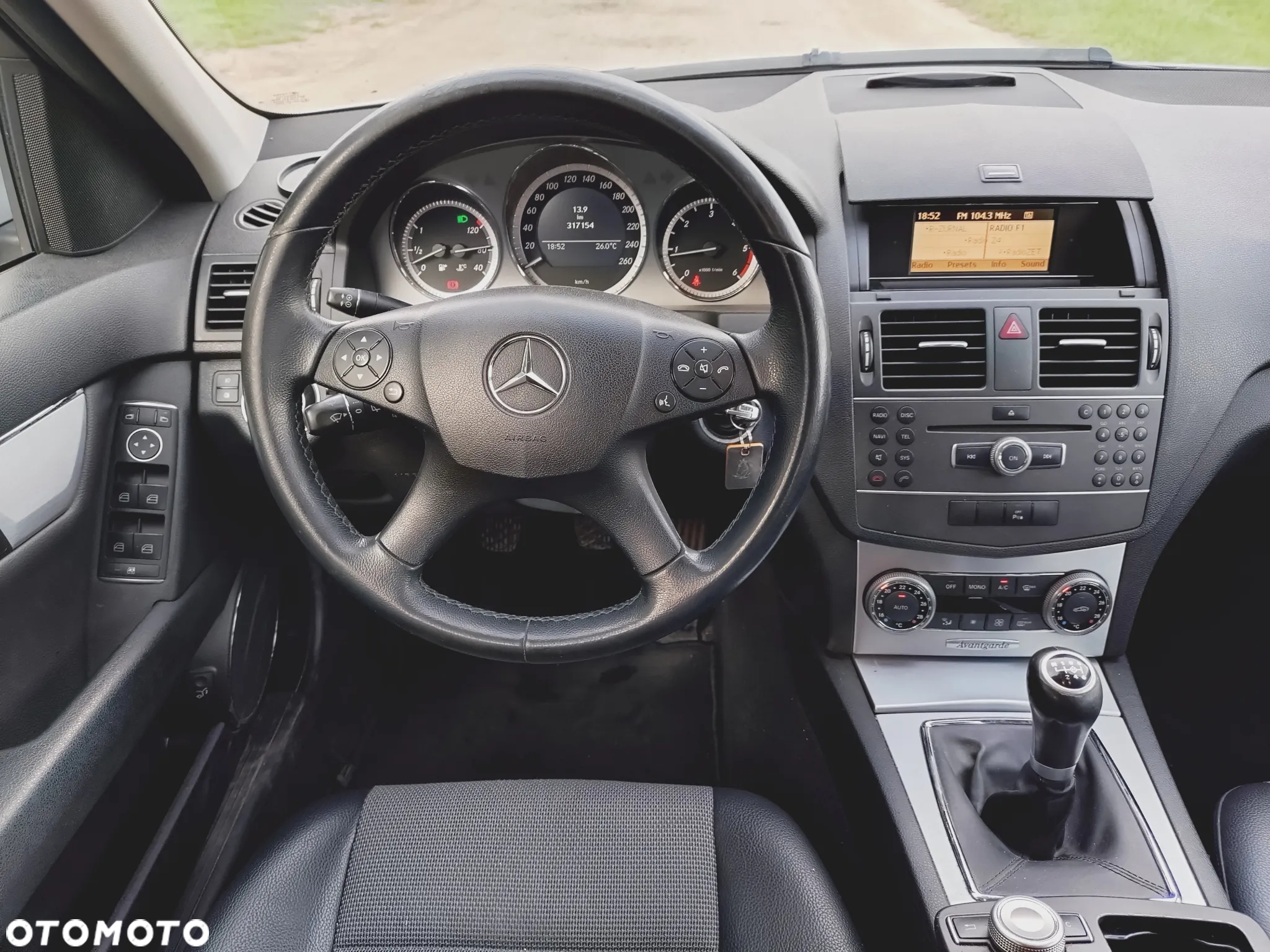 Mercedes-Benz Klasa C 180 T CDI DPF (BlueEFFICIENCY) Avantgarde - 19