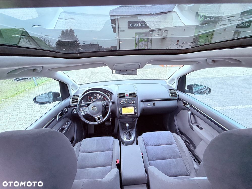 Volkswagen Touran - 8