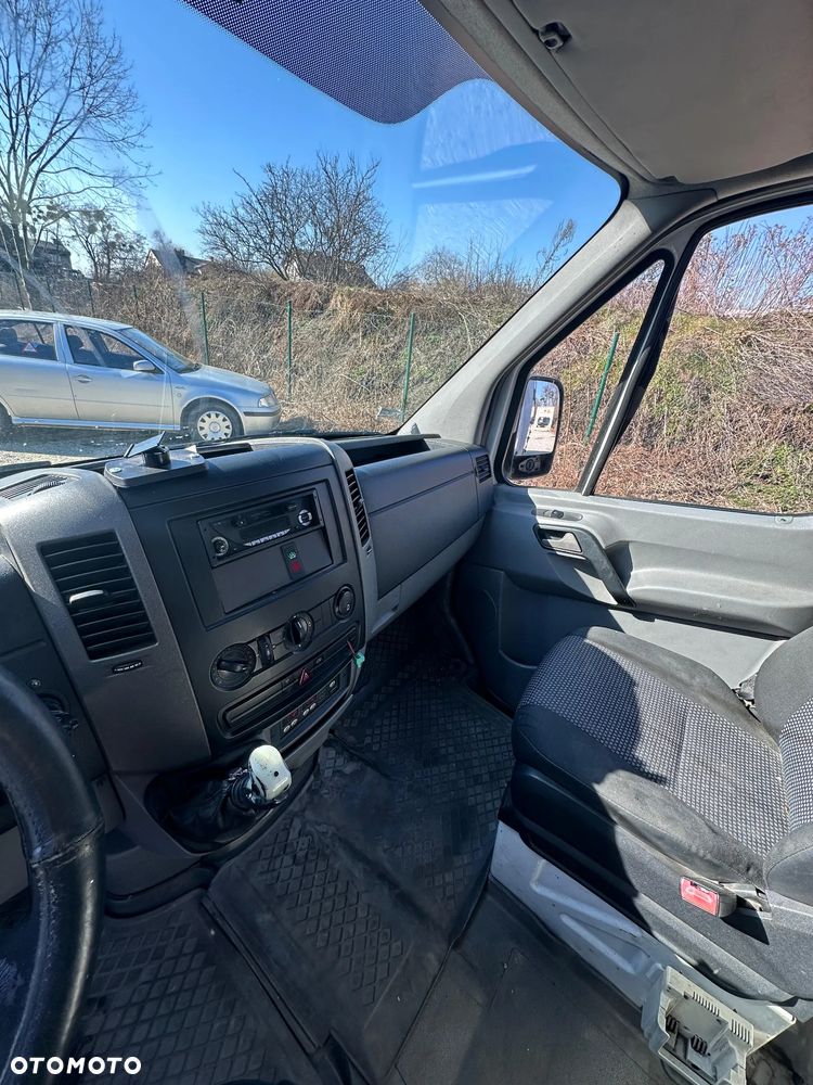 Mercedes-Benz Sprinter - 11