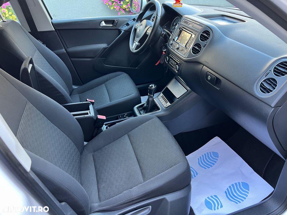 Volkswagen Tiguan 2.0 TDI DPF BlueMotion Technology Trend & Fun - 13