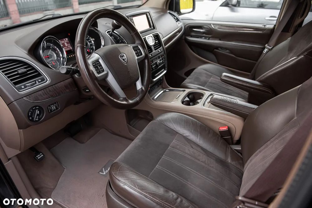 Lancia Voyager 2.8 Multijet 16v Platinum - 15